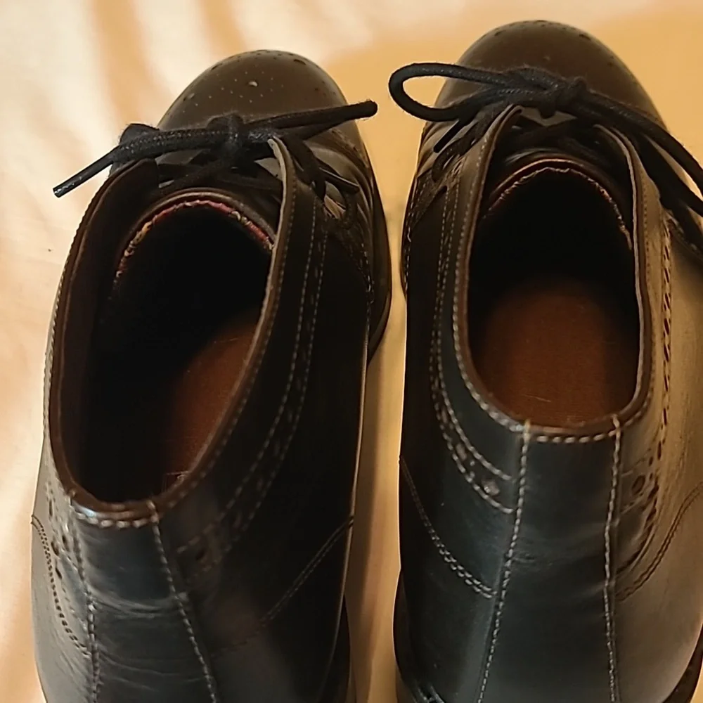 Dunham  Chukka Boots, Brown  Leather, Men's 9.5 4E - Picture 7 of 8